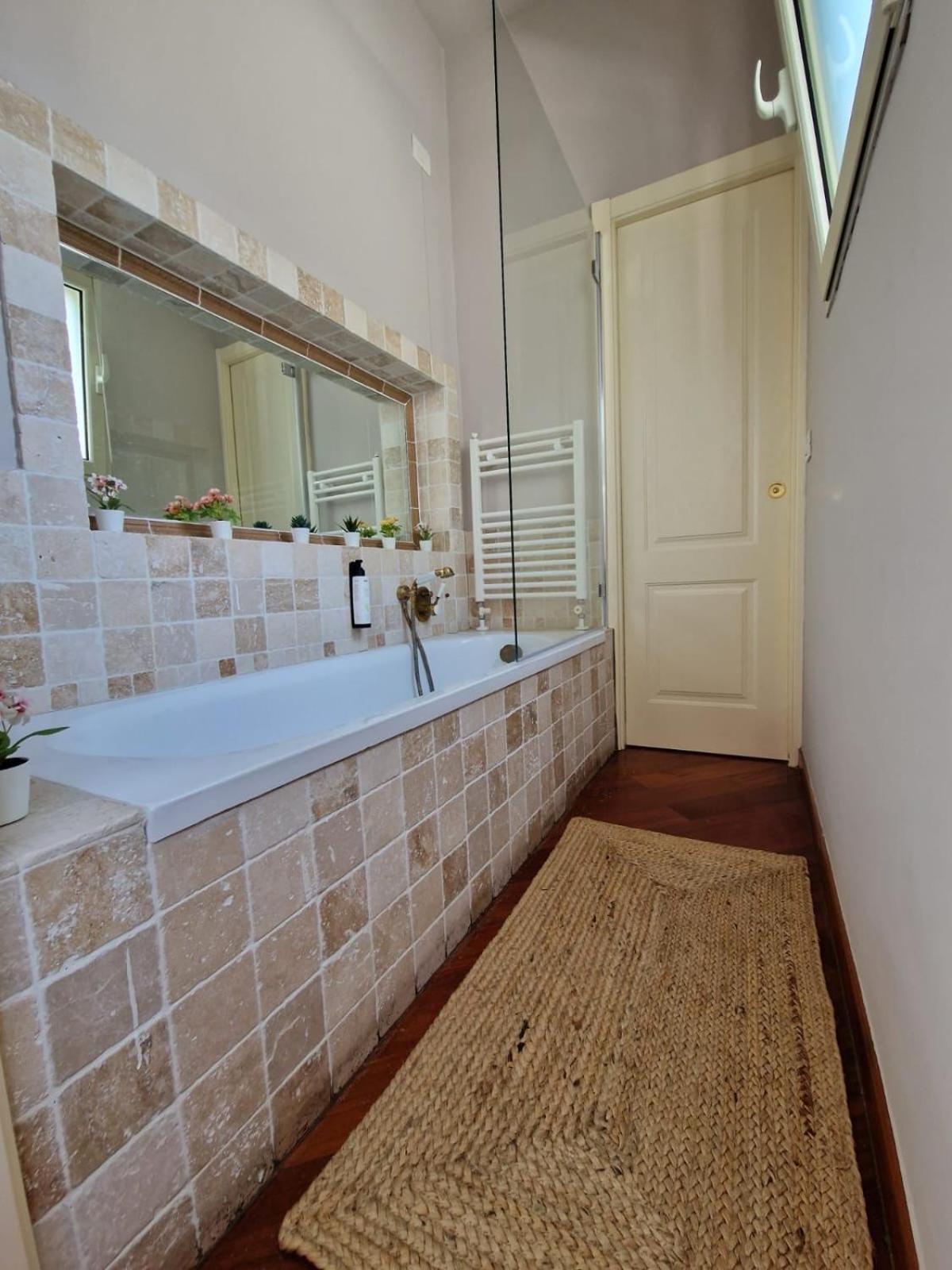 Apulia Journey - Manzoni 11 Hotel Bari Eksteriør billede